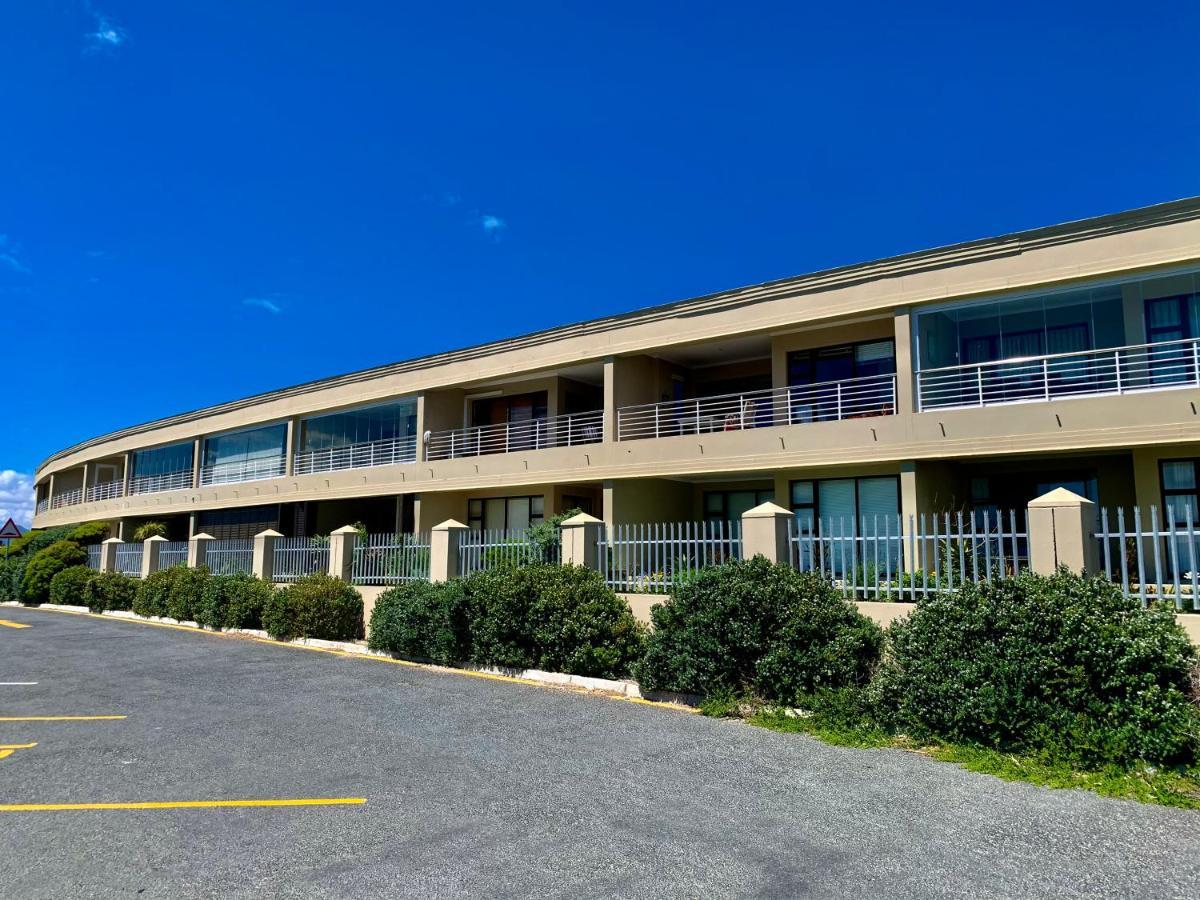 Sage At Whale Cove - Sea Facing Apartment De Kelders Exterior foto
